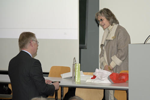 Brigitte von Rechenberg-Schneidemann lobte Brunnberg auf der Abschiedsvorlesung für sein Engagement.