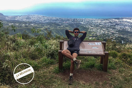Schön hier, auf dem Pic Adam: Elias Aguigah ist in Saint-Denis angekommen, der Hauptstadt der Insel La Réunion.