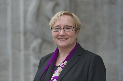 Dr. Verena Blechinger-Talcott ist Professorin für Politik und Wirtschaft Japans an der Freien Universität und derzeit Vizepräsidentin für den Bereich Internationales.