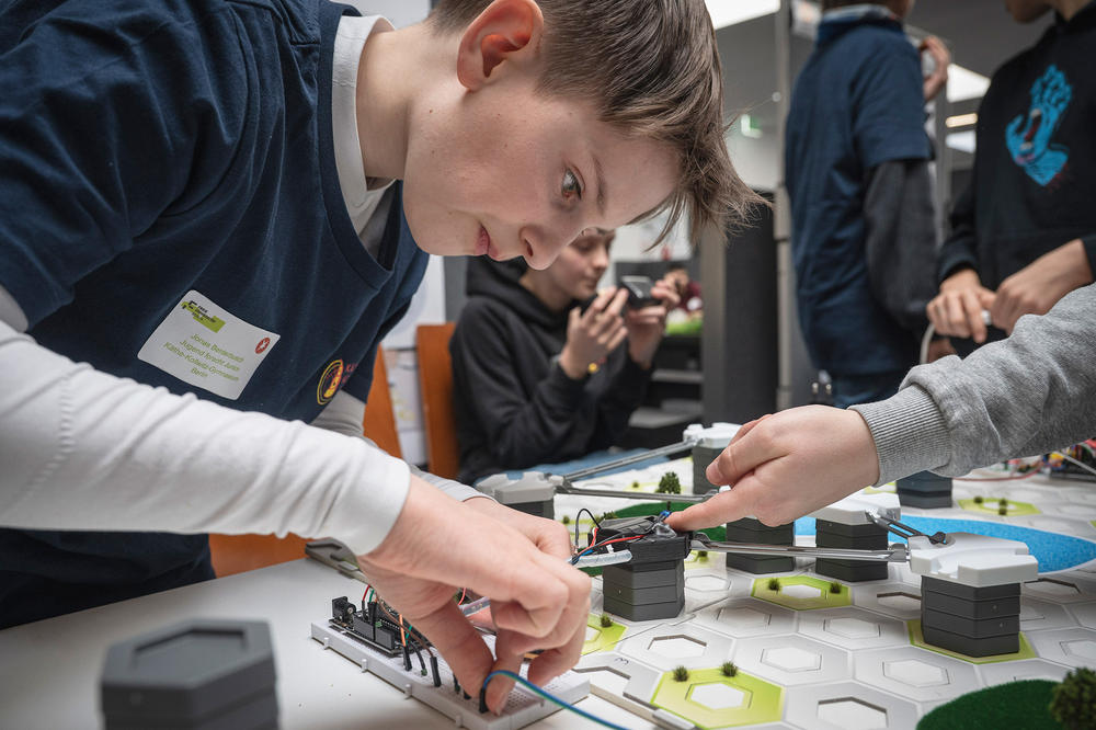 Fragen, werkeln, experimentieren, messen – die richtigen Schlüsse daraus ziehen und präsentieren: So funktioniert Forschung.