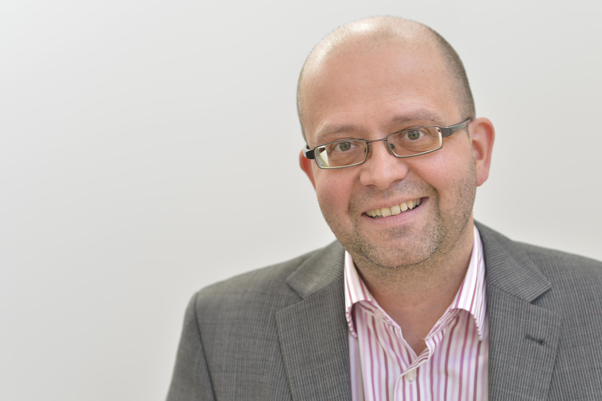 Professor Dr. Jürgen Brokoff vom Institut für Deutsche und Niederländische Philologie der Freien Universität hat die Tagung Hass/Literatur mitorganisiert.