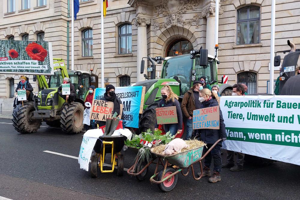 Aufstand der Satten: Demonstranten fordern von der Regierung eine Umkehr in der Agrar- und Ernährungspolitik.