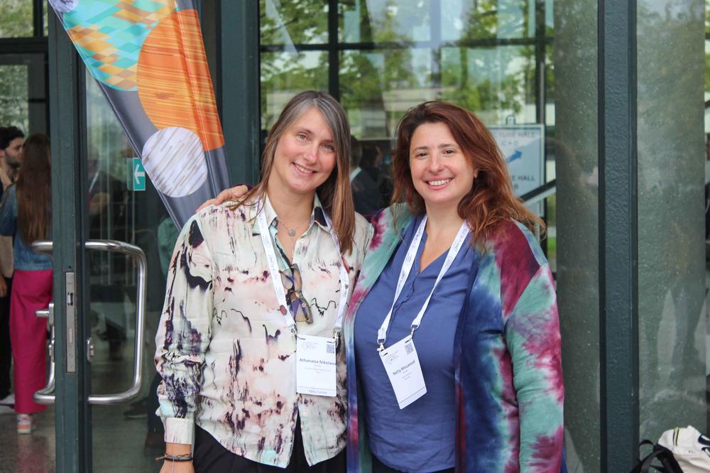 Organisationsteam: Athanasia Nikolaou (li.), Physikerin, Astronomin und Gründerin des Netzwerks „Lecturers without borders“,und Nelly Mouawad, Astrophysikerin und Koordination des MINToring-Programms der Freien Universität.