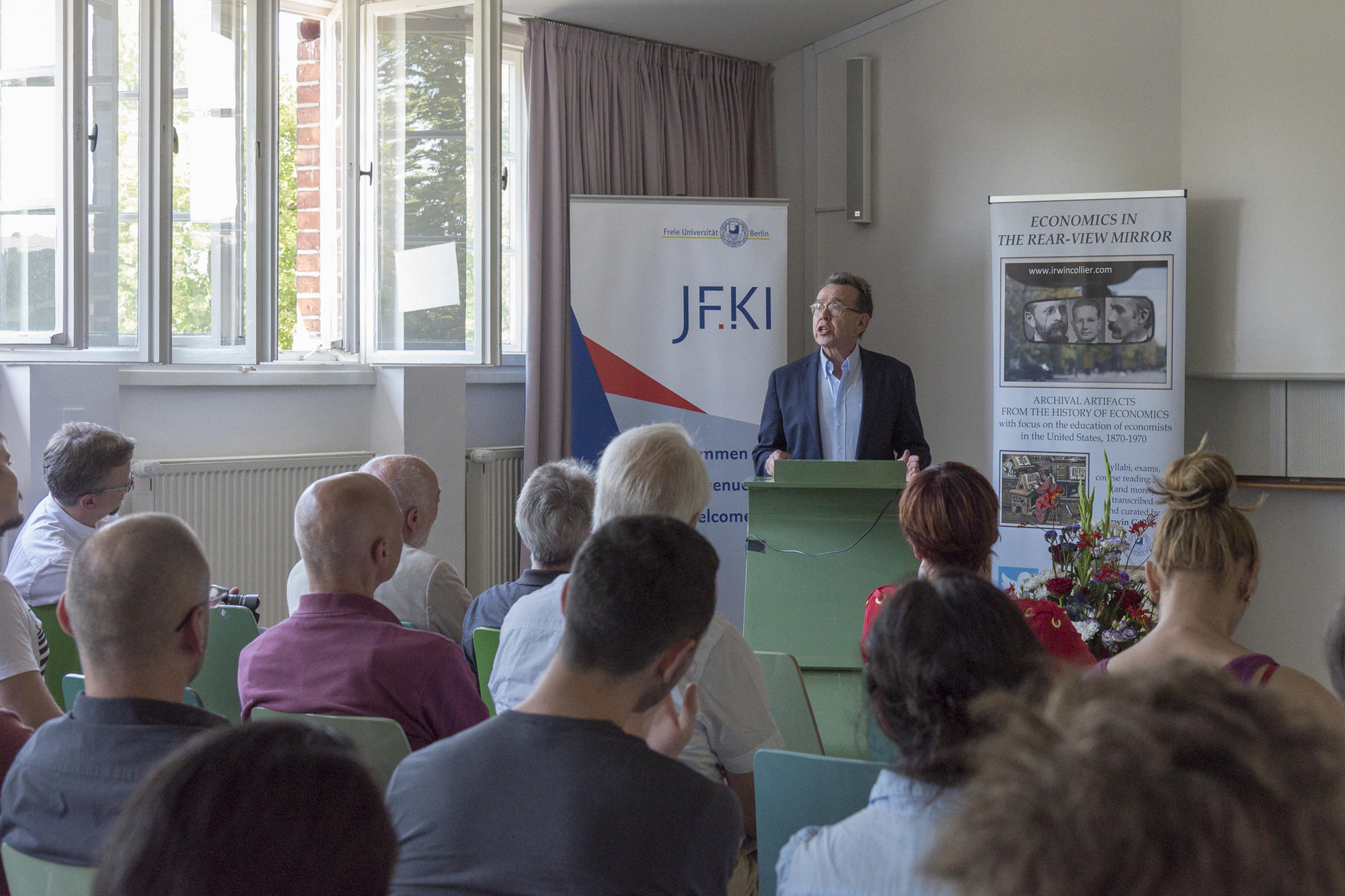 „Reflections on academic communities, clans, and clubs” hatte Irwin Collier seinen Vortrag vom 4. Juli überschrieben.