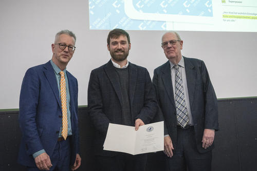 Verleihung des Ernst-Reuter-Preises: (v.l.n.r.) Universitätspräsident Günter M. Ziegler, Dr. Emil Kind, Dr. Matthias Dannenberg, Geschäftsführer der Ernst-Reuter-Gesellschaft e.V.