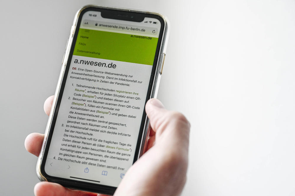 Thanks to a unique contact tracing system and the “3G Rule,” more students will be able to attend lectures in person this semester.
