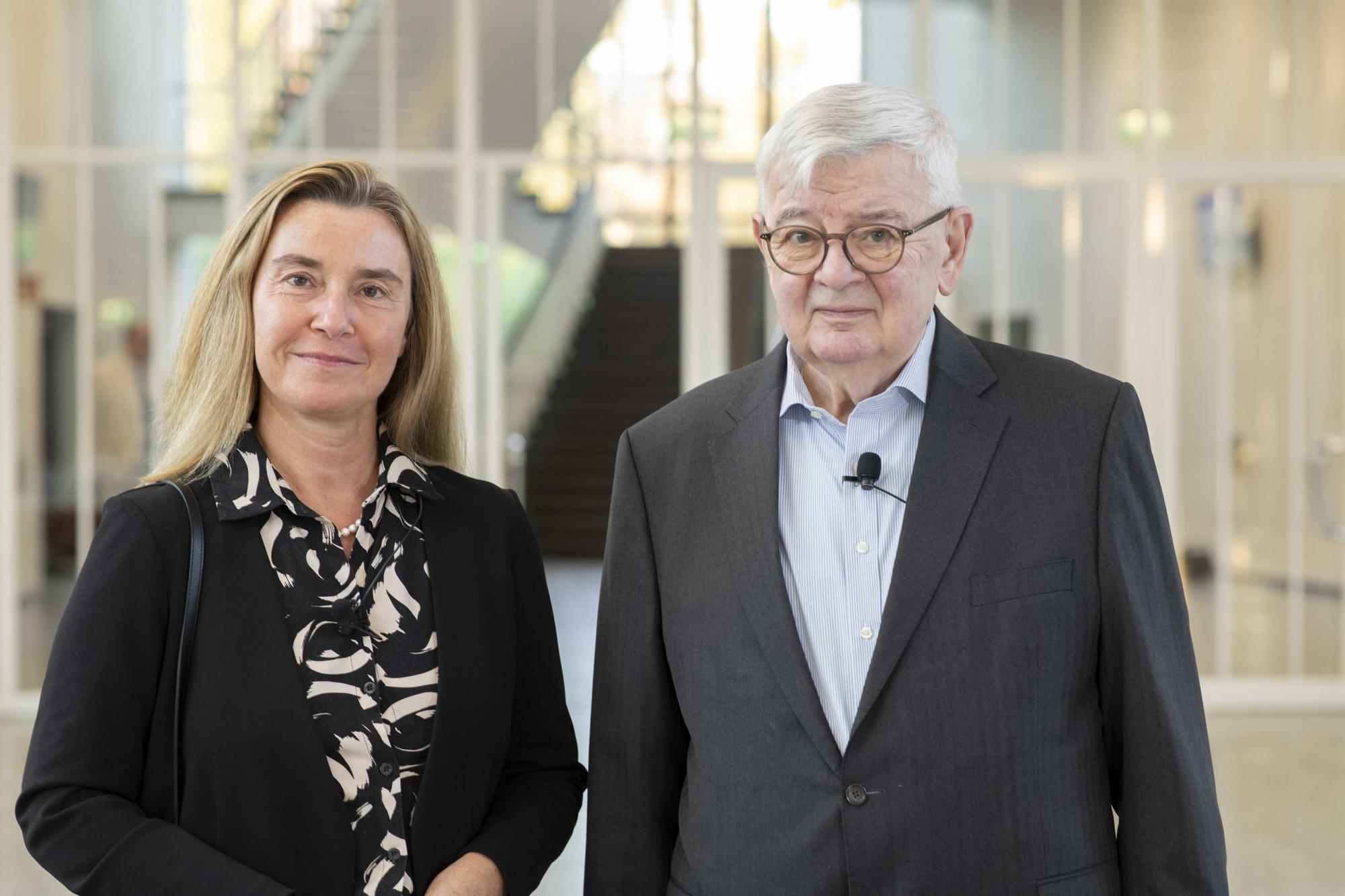 Federica Mogherini and Joschka Fischer held the first Europaeum Annual Lecture on November 7, 2025, at the Henry Ford Building at Freie Universität Berlin.