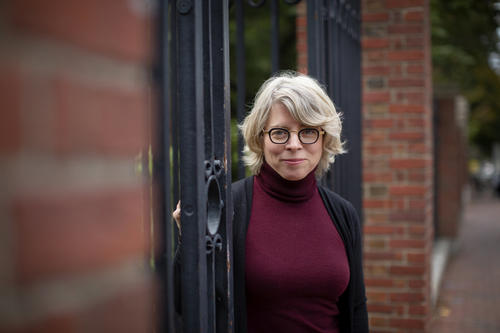 On February 12, historian Jill Lepore will come to Freie Universität Berlin to deliver this year’s Hegel Lecture. The Dahlem Humanities Center organizes the Hegel Lecture series.