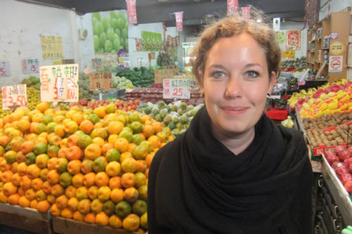 Lots of fruit – perfect for vegetarian Nora Lessing! However, some specialties take getting used to ...