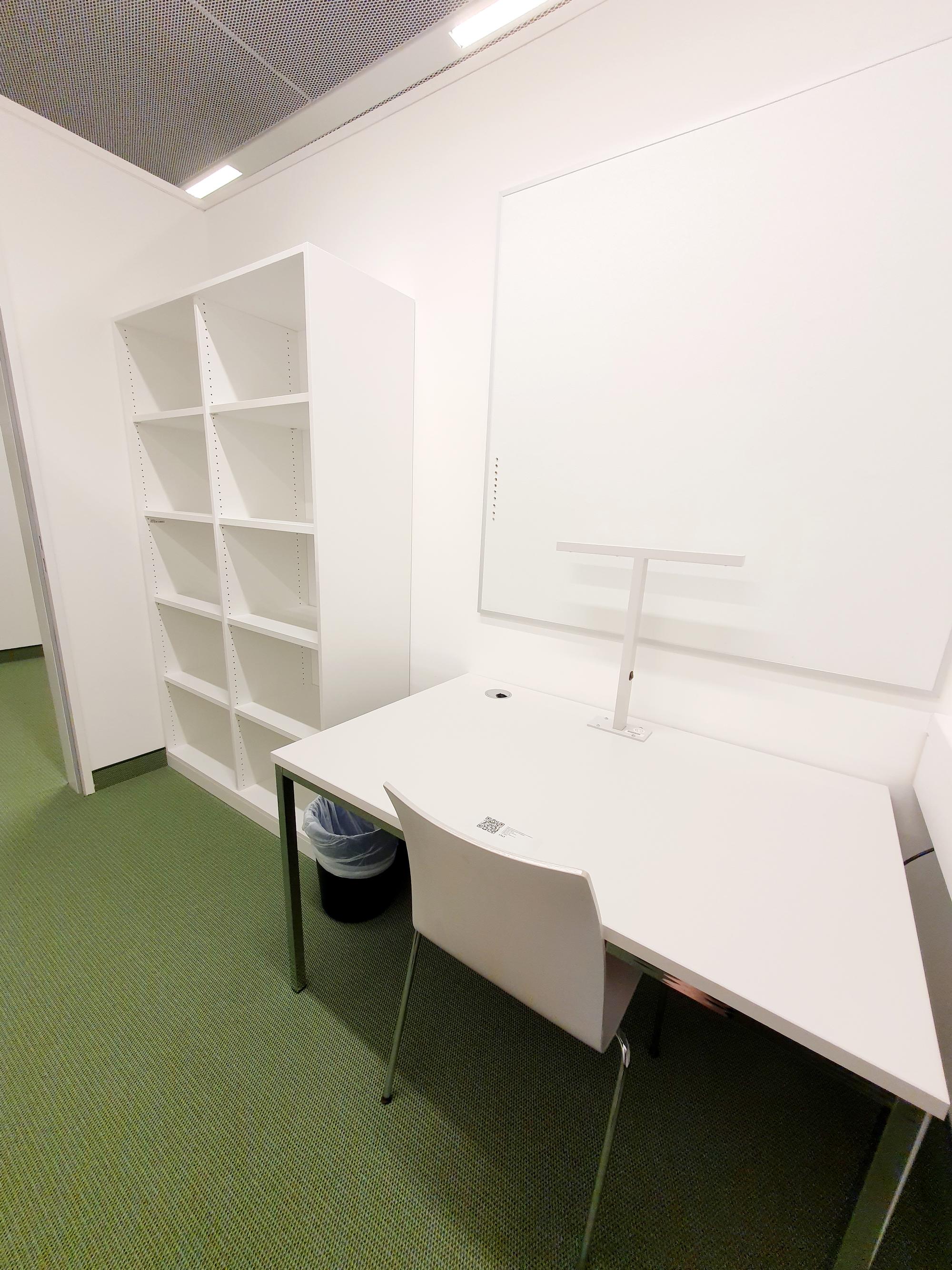 Campus Library (Fabeckstr. 23/25)