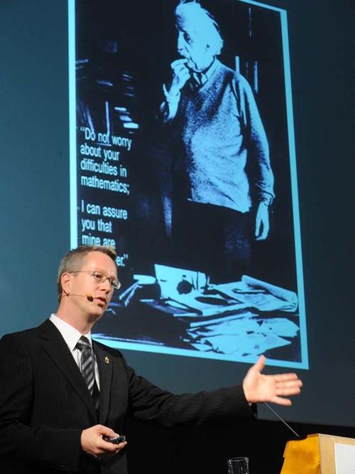 Für die herausragende Vermittlung seines Fachs erhielt Günter M. Ziegler 2008 den Communicator-Preis der Deutschen Forschungsgemeinschaft und des Stifterverbandes für die Deutsche Wissenschaft.