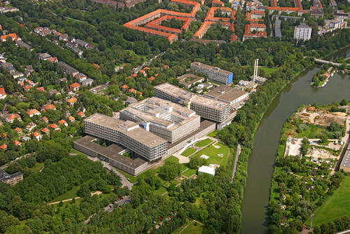 Das Klinikum am heutigen Campus Benjamin Franklin (CBF) in Berlin-Steglitz hat eine wechselvolle Geschichte