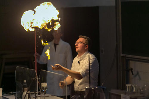 Die Karriere von Sebastian Hasenstab-Riedel begann in der bayerischen Provinz, jetzt tüftelt er am Stromspeicher der Zukunft