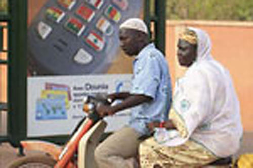 Festnetztelefone wird es in einigen Staaten der Erde, unter anderem in Afrika, nicht mehr geben. Es fehlt schlicht an Kupfer, um alle Menschen an das herkömmliche Netz anzubinden.