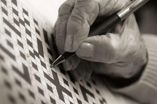 Die Lernfähigkeit sinkt im Alter, geistig mobil kann man trotzdem noch lange sein.