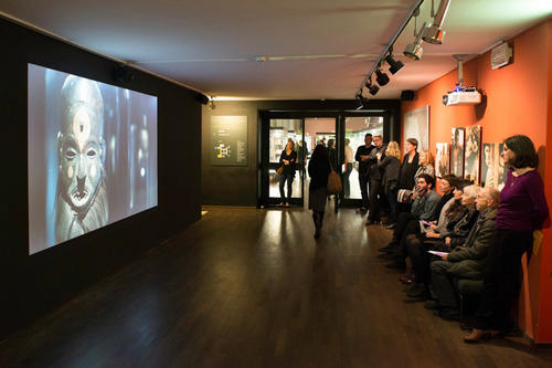 24 Stunden Dahlem. Künstler verbinden in einem Videoprojekt zwei Berliner Museen mit dem Online-Archiv der TV-Produktion „24h Berlin“.