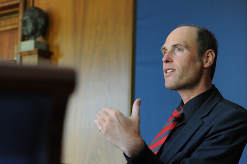 Der Literaturwissenschaftler Prof. Dr. Peter-André Alt ist seit 2010 Präsident der Freien Universität Berlin.