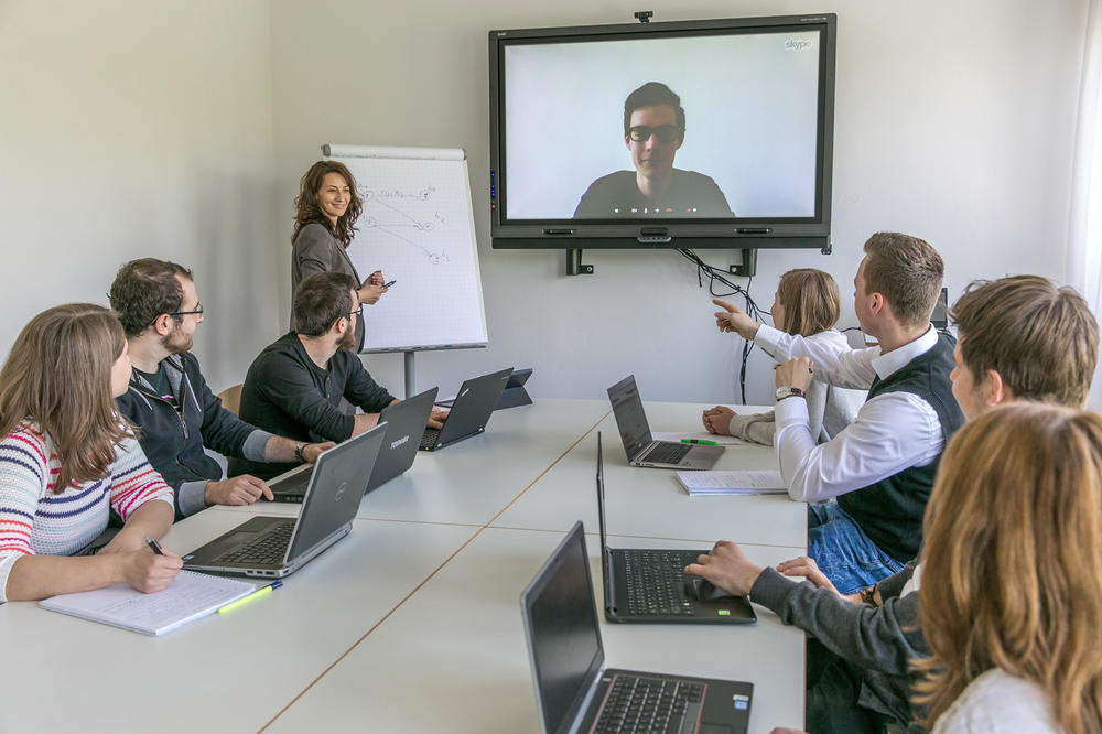 An der Freien Universität gibt es digital begleitete Seminare und Prüfungen, die am Bildschirm abgelegt werden können.
