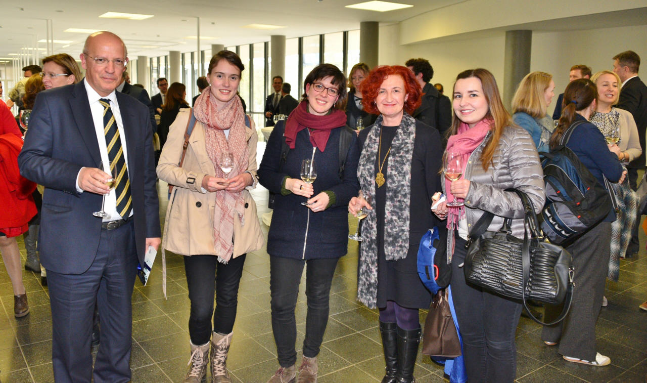 Portugals Außenminister Augusto Santos Silva im Gespräch mit Studierenden der Freien Universität Berlin.