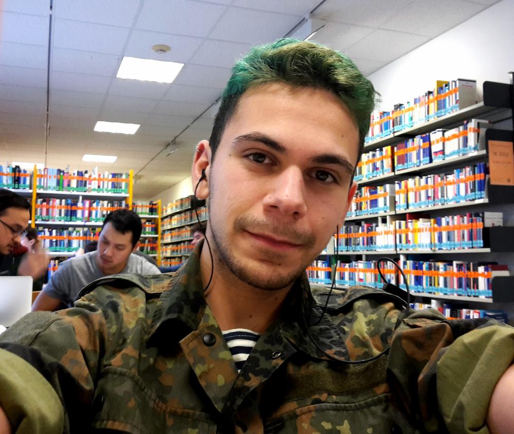 Arturo Jose Maximiliano Bertoglia Fuentes fokussierte sich während seines Studiums auf die Bereiche der Wirtschaftsinformatik, Ökonometrie und Unternehmenskooperation.