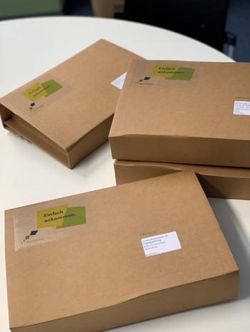 Überraschungspäckchen für Teilnehmende des "Quiz für neue Beschäftigte"