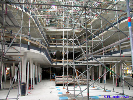 Die Baustelle im Juli 2004 - Teil 2