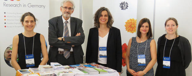 Gruppenbild RIG Messestand