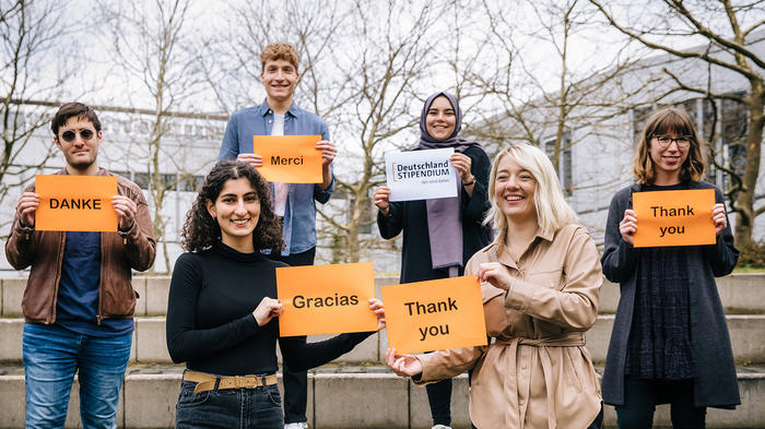 Stipendiat*innen bedanken sich für die Unterstützung (2022)