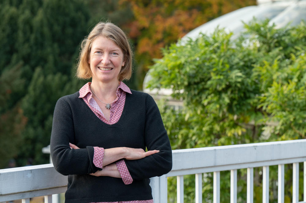 Eva Häffner entwickelt Handlungsempfehlungen für die Politik und hilft Personen und Institutionen zu vernetzen, um gemeinsame Wissensressourcen zu schaffen.