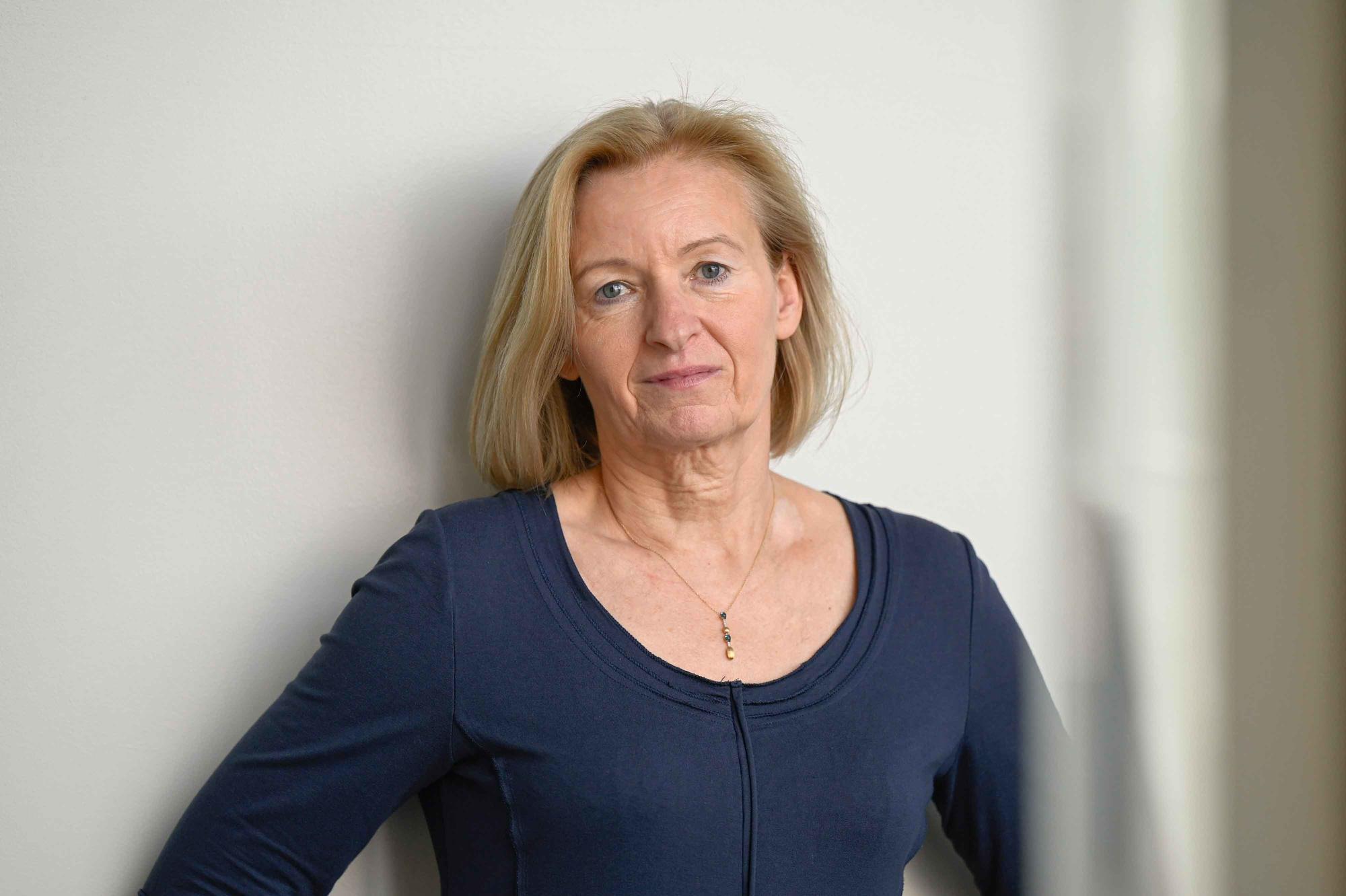 Dr. Ruth Tobias, Leiterin des Sprachenzentrums: „Wir leben Mehrsprachigkeit im Alltag, sowohl in Bezug auf unsere Fremdsprachenkompetenz als auch auf die Herkunftssprachen der Studierenden und die tägliche Arbeit im Kollegium.“