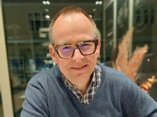 Prof. Dr. Andrew James Johnston: „Das Cluster ‚Temporal Communities – Doing Literature in a Global Perspective‘ hat es uns ermöglicht, Wissenschaft über institutionelle Grenzen hinauszuführen.“