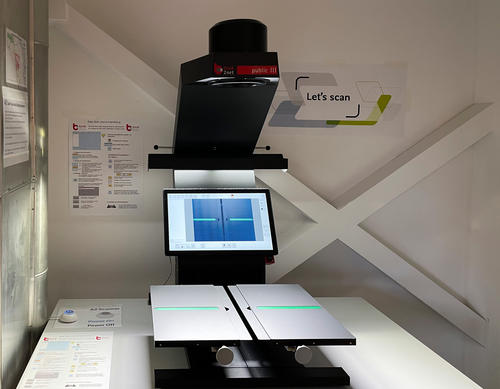 A2-Buchscanner in der Fachbibliothek Geowissenschaften